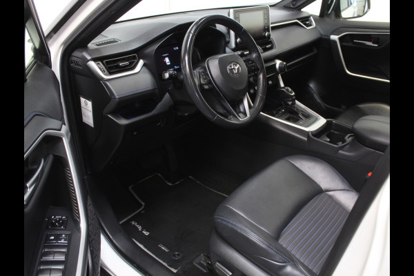 Toyota RAV4 2.5 Hybrid Bi-Tone CAMERA | ADAPCRUISE | LED | NAVI | STOELVERW | CLIMATE Toyota RAV4 2.5 Hybrid Bi-Tone CAMERA | ADAPCRUISE | LED | NAVI | STOELVERW | CLIMATE