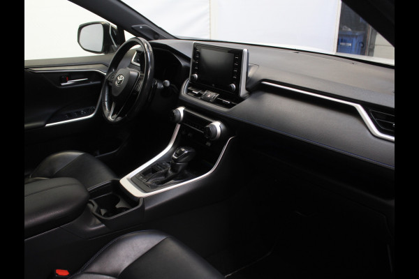 Toyota RAV4 2.5 Hybrid Bi-Tone CAMERA | ADAPCRUISE | LED | NAVI | STOELVERW | CLIMATE Toyota RAV4 2.5 Hybrid Bi-Tone CAMERA | ADAPCRUISE | LED | NAVI | STOELVERW | CLIMATE