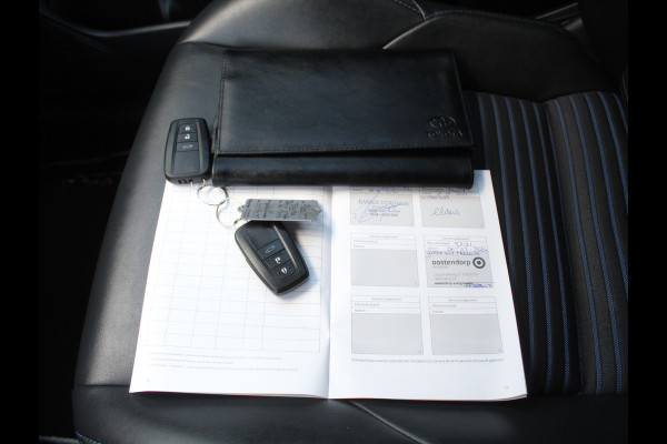 Toyota RAV4 2.5 Hybrid Bi-Tone CAMERA | ADAPCRUISE | LED | NAVI | STOELVERW | CLIMATE Toyota RAV4 2.5 Hybrid Bi-Tone CAMERA | ADAPCRUISE | LED | NAVI | STOELVERW | CLIMATE