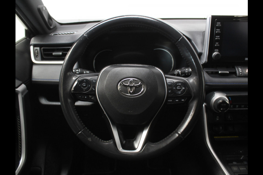 Toyota RAV4 2.5 Hybrid Bi-Tone CAMERA | ADAPCRUISE | LED | NAVI | STOELVERW | CLIMATE Toyota RAV4 2.5 Hybrid Bi-Tone CAMERA | ADAPCRUISE | LED | NAVI | STOELVERW | CLIMATE