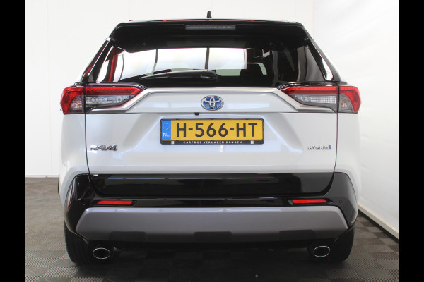 Toyota RAV4 2.5 Hybrid Bi-Tone CAMERA | ADAPCRUISE | LED | NAVI | STOELVERW | CLIMATE Toyota RAV4 2.5 Hybrid Bi-Tone CAMERA | ADAPCRUISE | LED | NAVI | STOELVERW | CLIMATE