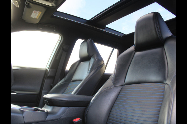 Toyota RAV4 2.5 Hybrid Bi-Tone CAMERA | ADAPCRUISE | LED | NAVI | STOELVERW | CLIMATE Toyota RAV4 2.5 Hybrid Bi-Tone CAMERA | ADAPCRUISE | LED | NAVI | STOELVERW | CLIMATE