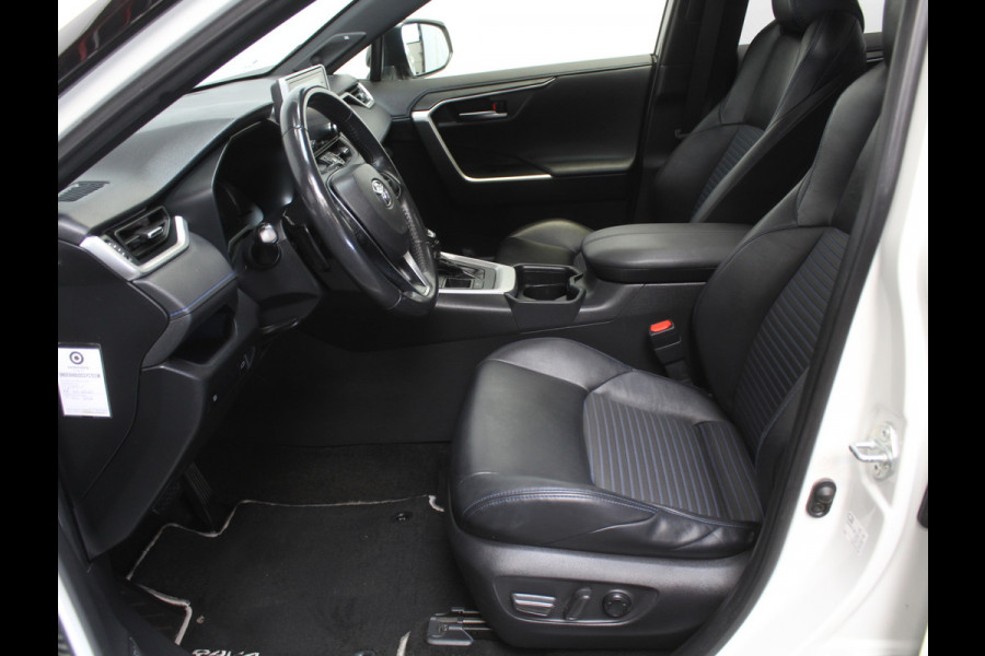Toyota RAV4 2.5 Hybrid Bi-Tone CAMERA | ADAPCRUISE | LED | NAVI | STOELVERW | CLIMATE Toyota RAV4 2.5 Hybrid Bi-Tone CAMERA | ADAPCRUISE | LED | NAVI | STOELVERW | CLIMATE