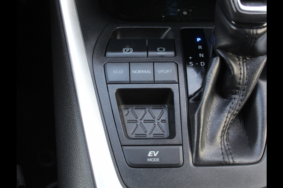 Toyota RAV4 2.5 Hybrid Bi-Tone CAMERA | ADAPCRUISE | LED | NAVI | STOELVERW | CLIMATE Toyota RAV4 2.5 Hybrid Bi-Tone CAMERA | ADAPCRUISE | LED | NAVI | STOELVERW | CLIMATE
