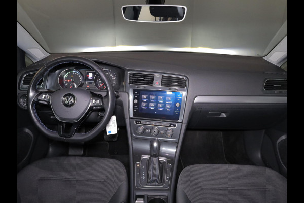 Volkswagen e-Golf E-DITION 136 pk | Autom. airco | Navigatie | Parkeersensoren | Adaptieve cruise control | LED koplampen | Volkswagen e-Golf E-DITION 136 pk | Autom. airco | Navigatie | Parkeersensoren | Adaptieve cruise control | LED koplampen |
