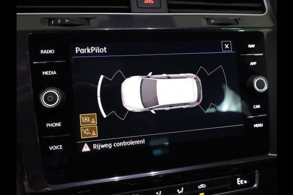 Volkswagen e-Golf E-DITION 136 pk | Autom. airco | Navigatie | Parkeersensoren | Adaptieve cruise control | LED koplampen | Volkswagen e-Golf E-DITION 136 pk | Autom. airco | Navigatie | Parkeersensoren | Adaptieve cruise control | LED koplampen |
