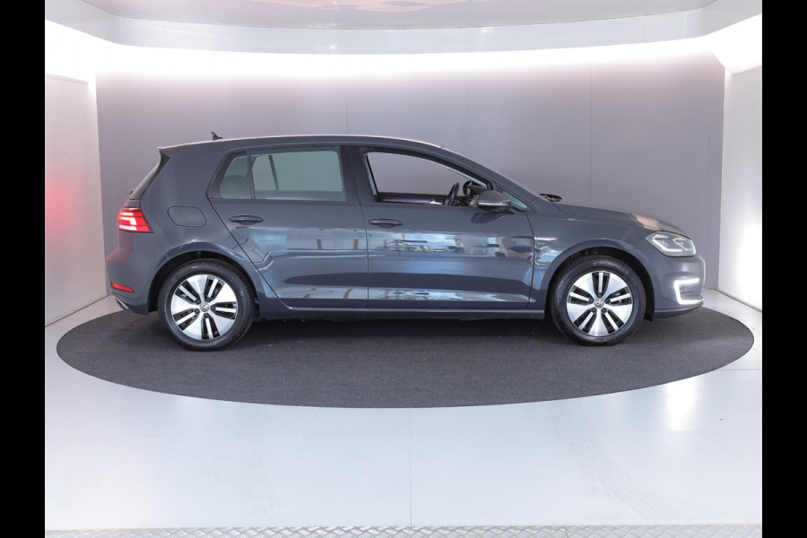Volkswagen e-Golf E-DITION 136 pk | Autom. airco | Navigatie | Parkeersensoren | Adaptieve cruise control | LED koplampen | Volkswagen e-Golf E-DITION 136 pk | Autom. airco | Navigatie | Parkeersensoren | Adaptieve cruise control | LED koplampen |