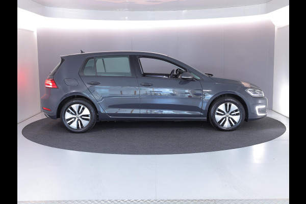 Volkswagen e-Golf E-DITION 136 pk | Autom. airco | Navigatie | Parkeersensoren | Adaptieve cruise control | LED koplampen | Volkswagen e-Golf E-DITION 136 pk | Autom. airco | Navigatie | Parkeersensoren | Adaptieve cruise control | LED koplampen |