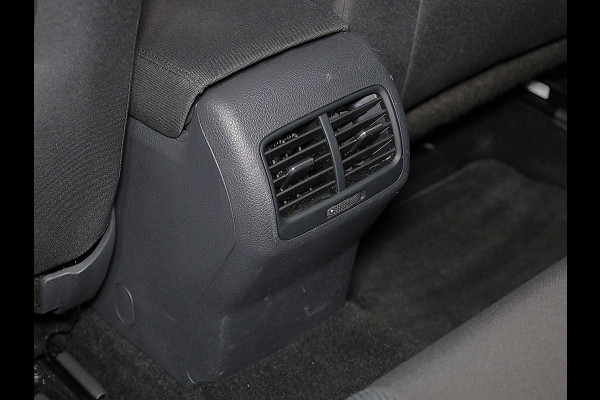 Volkswagen e-Golf E-DITION 136 pk | Autom. airco | Navigatie | Parkeersensoren | Adaptieve cruise control | LED koplampen | Volkswagen e-Golf E-DITION 136 pk | Autom. airco | Navigatie | Parkeersensoren | Adaptieve cruise control | LED koplampen |