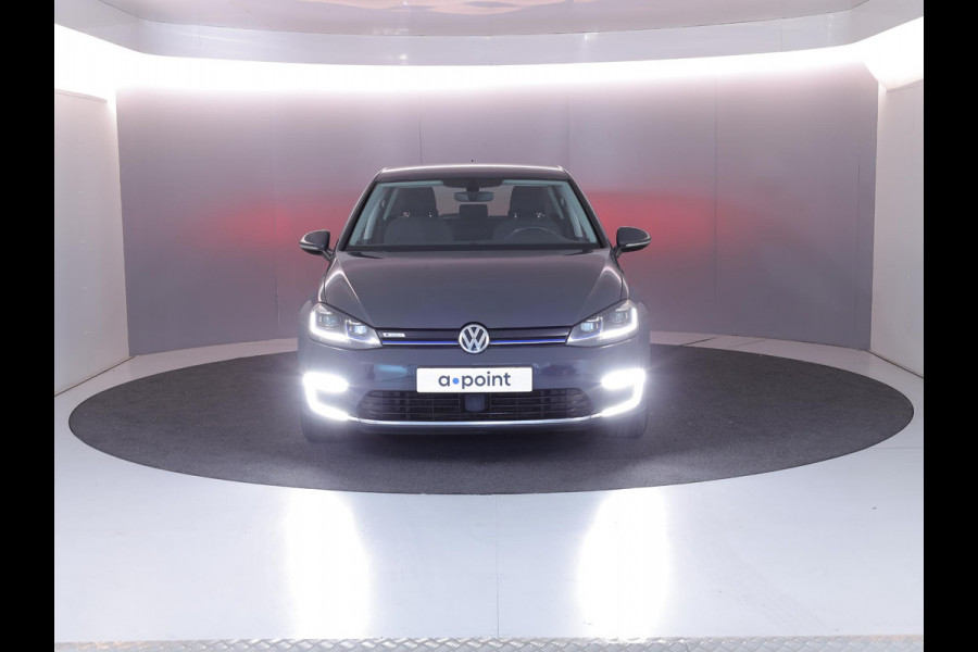 Volkswagen e-Golf E-DITION 136 pk | Autom. airco | Navigatie | Parkeersensoren | Adaptieve cruise control | LED koplampen | Volkswagen e-Golf E-DITION 136 pk | Autom. airco | Navigatie | Parkeersensoren | Adaptieve cruise control | LED koplampen |