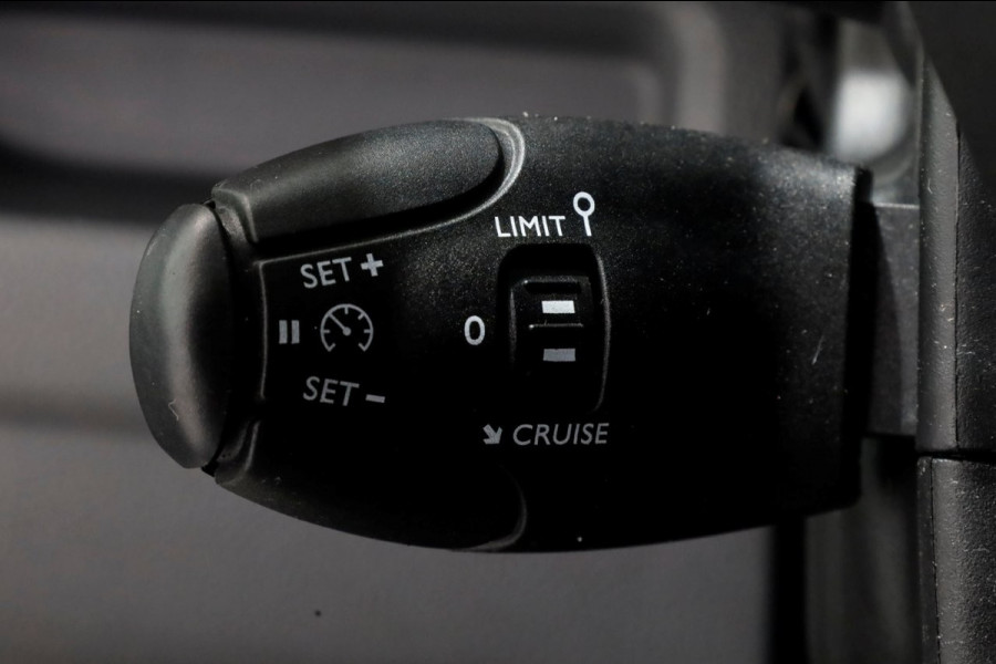 Peugeot Expert 1.5 BlueHDI 102pk Long Premium Airco/CarPlay/Camera 06-2022 Peugeot Expert 1.5 BlueHDI 102pk Long Premium Airco/CarPlay/Camera 06-2022