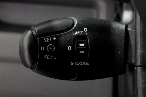 Peugeot Expert 1.5 BlueHDI 102pk Long Premium Airco/CarPlay/Camera 06-2022 Peugeot Expert 1.5 BlueHDI 102pk Long Premium Airco/CarPlay/Camera 06-2022