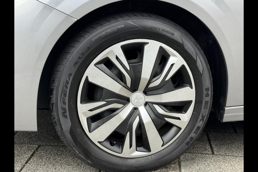 Peugeot 208 1.2 PureTech Active Pack - Navigatie / Apple CarPlay I Airco I LED I PDC I Dealer onderhouden Peugeot 208 1.2 PureTech Active Pack - Navigatie / Apple CarPlay I Airco I LED I PDC I Dealer onderhouden