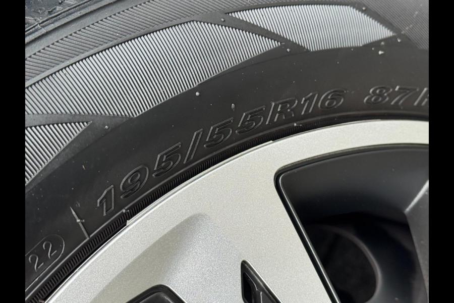 Peugeot 208 1.2 PureTech Active Pack - Navigatie / Apple CarPlay I Airco I LED I PDC I Dealer onderhouden Peugeot 208 1.2 PureTech Active Pack - Navigatie / Apple CarPlay I Airco I LED I PDC I Dealer onderhouden