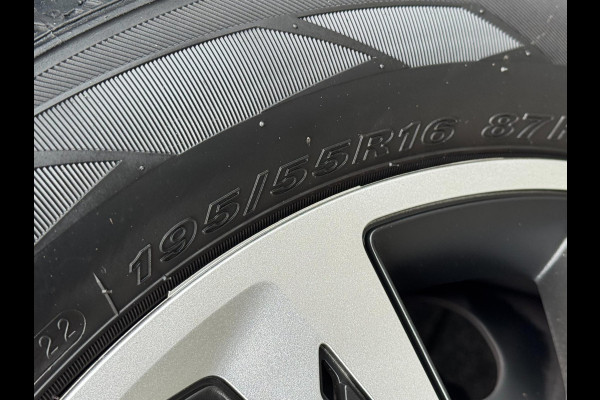 Peugeot 208 1.2 PureTech Active Pack - Navigatie / Apple CarPlay I Airco I LED I PDC I Dealer onderhouden Peugeot 208 1.2 PureTech Active Pack - Navigatie / Apple CarPlay I Airco I LED I PDC I Dealer onderhouden