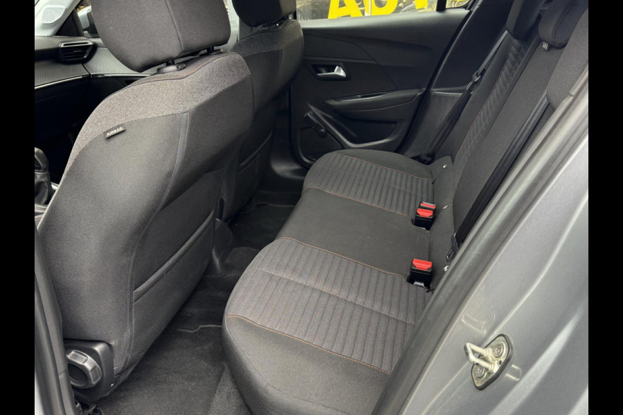 Peugeot 208 1.2 PureTech Active Pack - Navigatie / Apple CarPlay I Airco I LED I PDC I Dealer onderhouden Peugeot 208 1.2 PureTech Active Pack - Navigatie / Apple CarPlay I Airco I LED I PDC I Dealer onderhouden