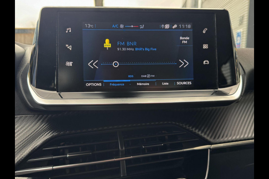 Peugeot 208 1.2 PureTech Active Pack - Navigatie / Apple CarPlay I Airco I LED I PDC I Dealer onderhouden Peugeot 208 1.2 PureTech Active Pack - Navigatie / Apple CarPlay I Airco I LED I PDC I Dealer onderhouden