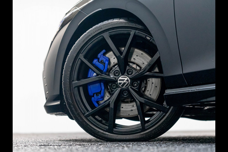 Volkswagen Golf 2.0 TSI R 4Motion | Pano Volkswagen Golf 2.0 TSI R 4Motion | Pano