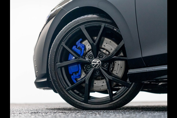 Volkswagen Golf 2.0 TSI R 4Motion | Pano Volkswagen Golf 2.0 TSI R 4Motion | Pano