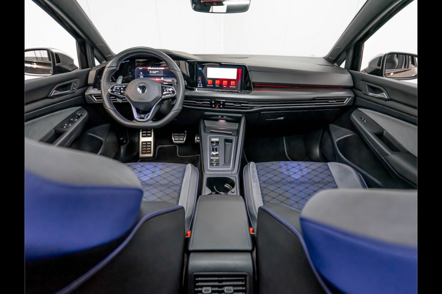 Volkswagen Golf 2.0 TSI R 4Motion | Pano Volkswagen Golf 2.0 TSI R 4Motion | Pano