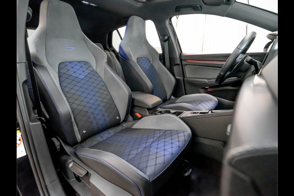 Volkswagen Golf 2.0 TSI R 4Motion | Pano Volkswagen Golf 2.0 TSI R 4Motion | Pano