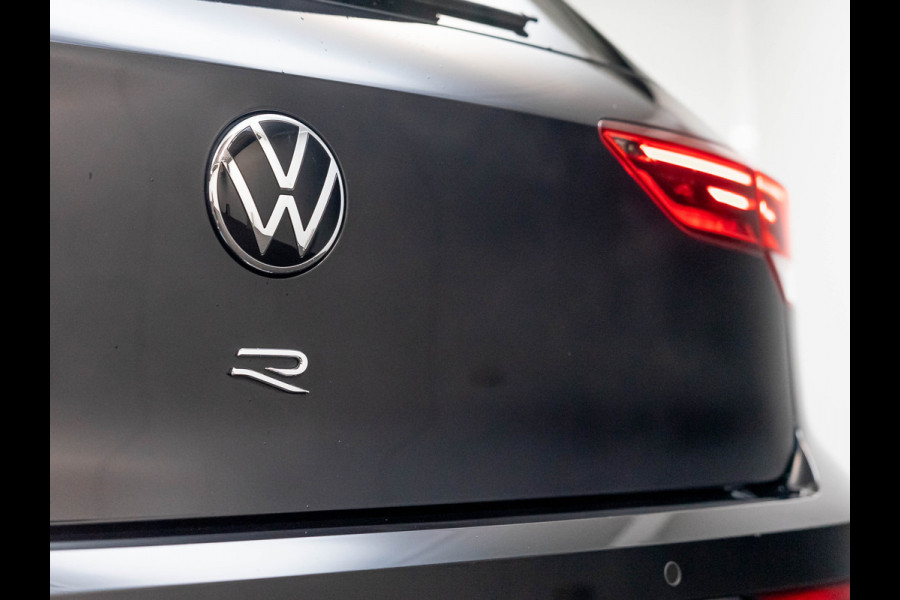 Volkswagen Golf 2.0 TSI R 4Motion | Pano Volkswagen Golf 2.0 TSI R 4Motion | Pano