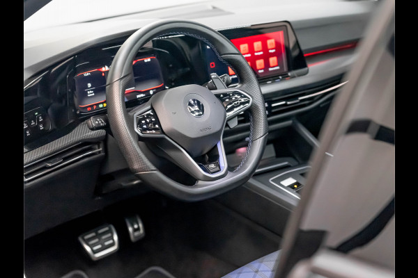 Volkswagen Golf 2.0 TSI R 4Motion | Pano Volkswagen Golf 2.0 TSI R 4Motion | Pano