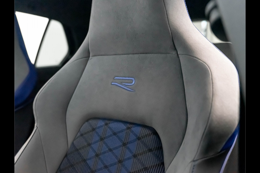 Volkswagen Golf 2.0 TSI R 4Motion | Pano Volkswagen Golf 2.0 TSI R 4Motion | Pano