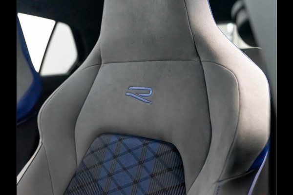 Volkswagen Golf 2.0 TSI R 4Motion | Pano Volkswagen Golf 2.0 TSI R 4Motion | Pano