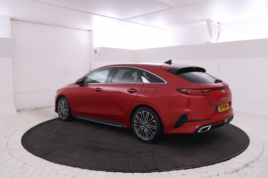 Kia ProCeed 1.6 CRDi GT-Line Uniek!! Panorama, Leer, JBL Sound Kia ProCeed 1.6 CRDi GT-Line Uniek!! Panorama, Leer, JBL Sound
