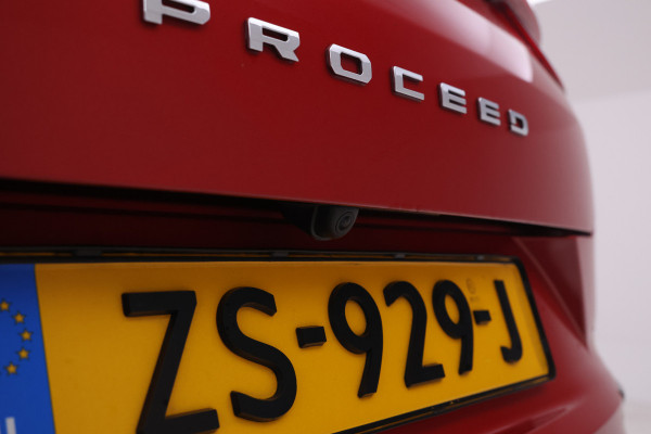 Kia ProCeed 1.6 CRDi GT-Line Uniek!! Panorama, Leer, JBL Sound Kia ProCeed 1.6 CRDi GT-Line Uniek!! Panorama, Leer, JBL Sound
