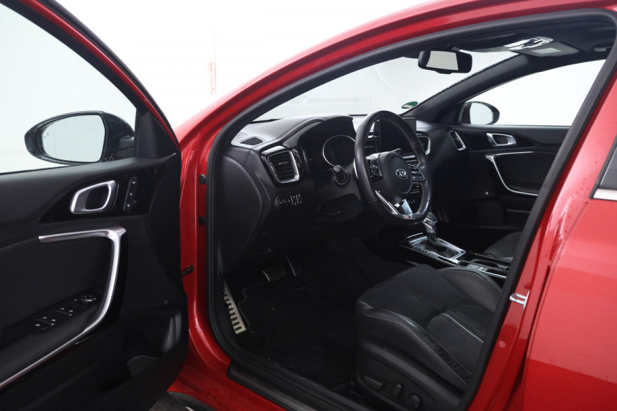 Kia ProCeed 1.6 CRDi GT-Line Uniek!! Panorama, Leer, JBL Sound Kia ProCeed 1.6 CRDi GT-Line Uniek!! Panorama, Leer, JBL Sound