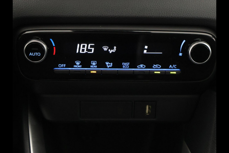 Toyota Yaris 1.5 Hybrid Bi-Tone Sport | Apple Carplay & AndroidAUTO | Camera | Privacy Glass | Toyota Yaris 1.5 Hybrid Bi-Tone Sport | Apple Carplay & AndroidAUTO | Camera | Privacy Glass |