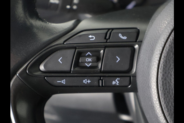 Toyota Yaris 1.5 Hybrid Bi-Tone Sport | Apple Carplay & AndroidAUTO | Camera | Privacy Glass | Toyota Yaris 1.5 Hybrid Bi-Tone Sport | Apple Carplay & AndroidAUTO | Camera | Privacy Glass |