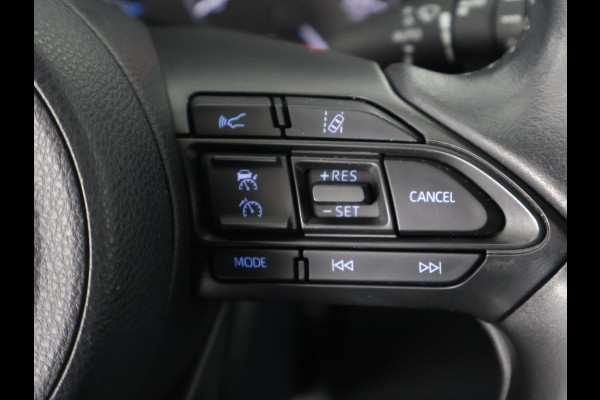 Toyota Yaris 1.5 Hybrid Bi-Tone Sport | Apple Carplay & AndroidAUTO | Camera | Privacy Glass | Toyota Yaris 1.5 Hybrid Bi-Tone Sport | Apple Carplay & AndroidAUTO | Camera | Privacy Glass |