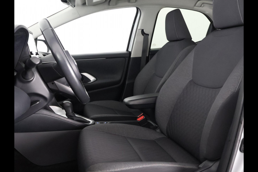 Toyota Yaris 1.5 Hybrid Bi-Tone Sport | Apple Carplay & AndroidAUTO | Camera | Privacy Glass | Toyota Yaris 1.5 Hybrid Bi-Tone Sport | Apple Carplay & AndroidAUTO | Camera | Privacy Glass |