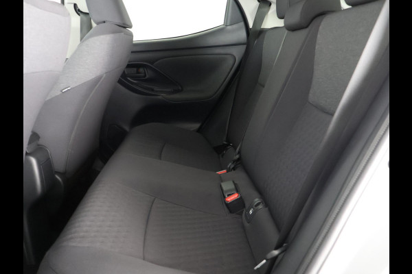 Toyota Yaris 1.5 Hybrid Bi-Tone Sport | Apple Carplay & AndroidAUTO | Camera | Privacy Glass | Toyota Yaris 1.5 Hybrid Bi-Tone Sport | Apple Carplay & AndroidAUTO | Camera | Privacy Glass |