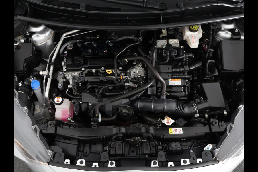 Toyota Yaris 1.5 Hybrid Bi-Tone Sport | Apple Carplay & AndroidAUTO | Camera | Privacy Glass | Toyota Yaris 1.5 Hybrid Bi-Tone Sport | Apple Carplay & AndroidAUTO | Camera | Privacy Glass |