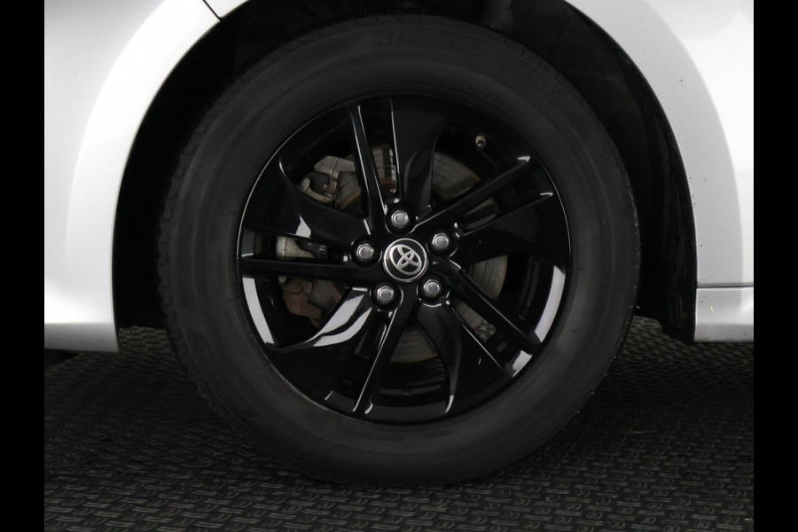 Toyota Yaris 1.5 Hybrid Bi-Tone Sport | Apple Carplay & AndroidAUTO | Camera | Privacy Glass | Toyota Yaris 1.5 Hybrid Bi-Tone Sport | Apple Carplay & AndroidAUTO | Camera | Privacy Glass |