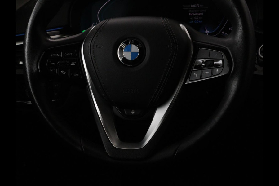 BMW 5 Serie 530e High Executive | Leder | Stoel & stuurverwarming | Adaptive cruise | Carplay | Sfeerverlichting | Camera | Live Cockpit | Navigatie | Full LED BMW 5 Serie 530e High Executive | Leder | Stoel & stuurverwarming | Adaptive cruise | Carplay | Sfeerverlichting | Camera | Live Cockpit | Navigatie | Full LED
