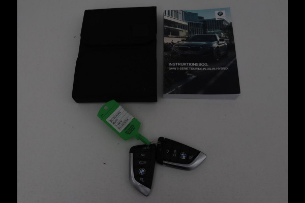 BMW 5 Serie 530e High Executive | Leder | Stoel & stuurverwarming | Adaptive cruise | Carplay | Sfeerverlichting | Camera | Live Cockpit | Navigatie | Full LED BMW 5 Serie 530e High Executive | Leder | Stoel & stuurverwarming | Adaptive cruise | Carplay | Sfeerverlichting | Camera | Live Cockpit | Navigatie | Full LED