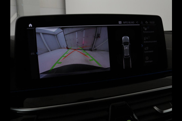BMW 5 Serie 530e High Executive | Leder | Stoel & stuurverwarming | Adaptive cruise | Carplay | Sfeerverlichting | Camera | Live Cockpit | Navigatie | Full LED BMW 5 Serie 530e High Executive | Leder | Stoel & stuurverwarming | Adaptive cruise | Carplay | Sfeerverlichting | Camera | Live Cockpit | Navigatie | Full LED