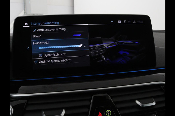 BMW 5 Serie 530e High Executive | Leder | Stoel & stuurverwarming | Adaptive cruise | Carplay | Sfeerverlichting | Camera | Live Cockpit | Navigatie | Full LED BMW 5 Serie 530e High Executive | Leder | Stoel & stuurverwarming | Adaptive cruise | Carplay | Sfeerverlichting | Camera | Live Cockpit | Navigatie | Full LED