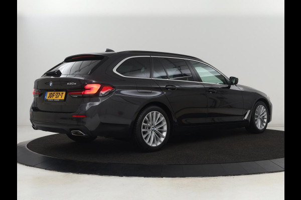 BMW 5 Serie 530e High Executive | Leder | Stoel & stuurverwarming | Adaptive cruise | Carplay | Sfeerverlichting | Camera | Live Cockpit | Navigatie | Full LED BMW 5 Serie 530e High Executive | Leder | Stoel & stuurverwarming | Adaptive cruise | Carplay | Sfeerverlichting | Camera | Live Cockpit | Navigatie | Full LED