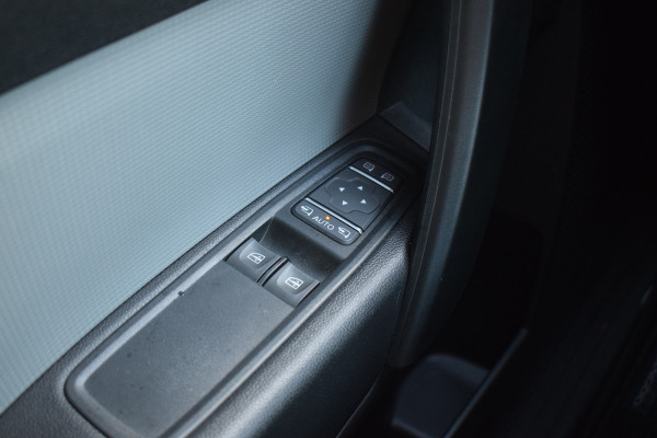 Renault Kangoo 1.5 Blue dCi 115 extra L1 | Trekhaak | Half Leer | Camera | Stoelverw. | CarPlay Renault Kangoo 1.5 Blue dCi 115 extra L1 | Trekhaak | Half Leer | Camera | Stoelverw. | CarPlay