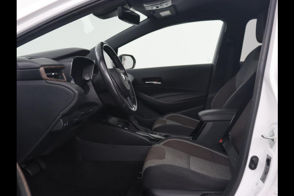 Toyota Corolla 1.8 Hybrid Trek | Stoelverwarming | Adaptive cruise | Trekhaak | Carplay | Camera | Keyless | Full LED | Navigatie | Climate control Toyota Corolla 1.8 Hybrid Trek | Stoelverwarming | Adaptive cruise | Trekhaak | Carplay | Camera | Keyless | Full LED | Navigatie | Climate control