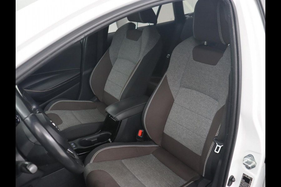 Toyota Corolla 1.8 Hybrid Trek | Stoelverwarming | Adaptive cruise | Trekhaak | Carplay | Camera | Keyless | Full LED | Navigatie | Climate control Toyota Corolla 1.8 Hybrid Trek | Stoelverwarming | Adaptive cruise | Trekhaak | Carplay | Camera | Keyless | Full LED | Navigatie | Climate control