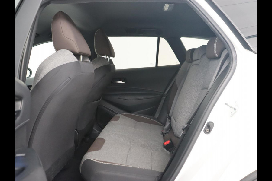 Toyota Corolla 1.8 Hybrid Trek | Stoelverwarming | Adaptive cruise | Trekhaak | Carplay | Camera | Keyless | Full LED | Navigatie | Climate control Toyota Corolla 1.8 Hybrid Trek | Stoelverwarming | Adaptive cruise | Trekhaak | Carplay | Camera | Keyless | Full LED | Navigatie | Climate control