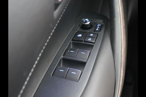 Toyota Corolla 1.8 Hybrid Trek | Stoelverwarming | Adaptive cruise | Trekhaak | Carplay | Camera | Keyless | Full LED | Navigatie | Climate control Toyota Corolla 1.8 Hybrid Trek | Stoelverwarming | Adaptive cruise | Trekhaak | Carplay | Camera | Keyless | Full LED | Navigatie | Climate control