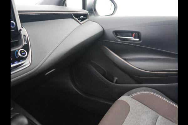 Toyota Corolla 1.8 Hybrid Trek | Stoelverwarming | Adaptive cruise | Trekhaak | Carplay | Camera | Keyless | Full LED | Navigatie | Climate control Toyota Corolla 1.8 Hybrid Trek | Stoelverwarming | Adaptive cruise | Trekhaak | Carplay | Camera | Keyless | Full LED | Navigatie | Climate control